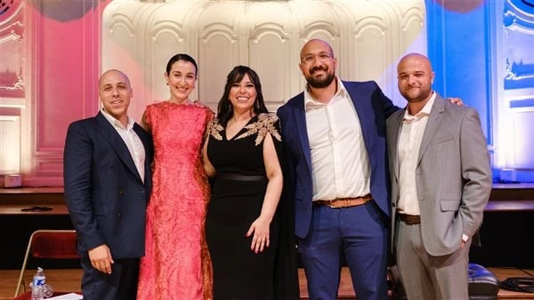 أم كلثوم تعود في الاحتفال ب100 عام للعلاقات الدبلوماسية بين مصر وفرنسا عاش ما يقرب من 1000 شخص في الاحتفالية التي أقامتها السفارة المصرية بفرنسا،