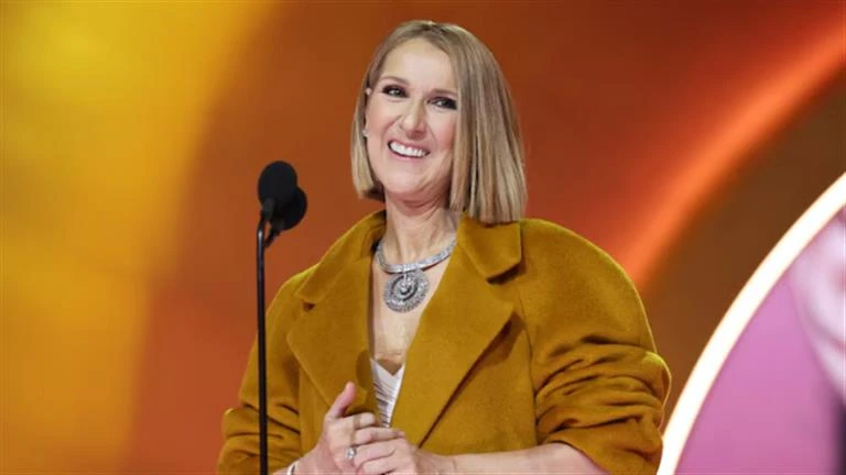 فنون: في أول ظهور بعد مرضها.. سيلين ديون تحيي حفل افتتاح أولمبياد فرنسا 2024 اقرأ في أفاق عربية في أول ظهور بعد مرضها سيلين ديون تحيي حفل افتتاح