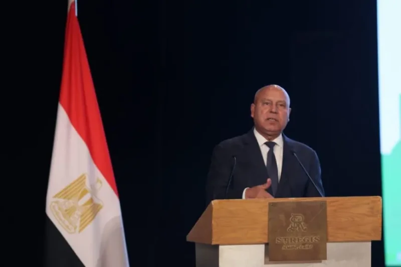 وزير الصناعة: نستهدف زيادة مساهمة قطاع الصناعة إلى 20 في الناتج المحلي الإجمالي.شارك مهندس كامل الوزير، نائب رئيس مجلس الوزراء للتنمية الصناعية وزير