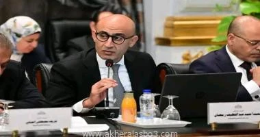 كتب اسامة عبدالحميد الدكتور محمد عبد اللطيف وزير التربية والتعليم ٤ تحديات رئيسية تواجه منظومة التعليم.. وإعداد خطة استراتيجية لمواجهتها قبل بداية