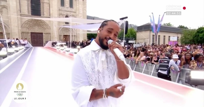 يتألق في الأولمبياد بإطلالة من توقيع المصمم اللبناني العالمي روبير أبي نادر تعرف على التالي يتألق في الأولمبياد بإطلالة من توقيع المصمم اللبناني