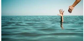 تفسير حلم الغرق في البحر والنجاة منه للعزباء لابن سيرين تفسير حلم الغرق في البحر والنجاة منه للعزباء لابن سيرين يعبر عما تواجهه من مصاعب في حياتها