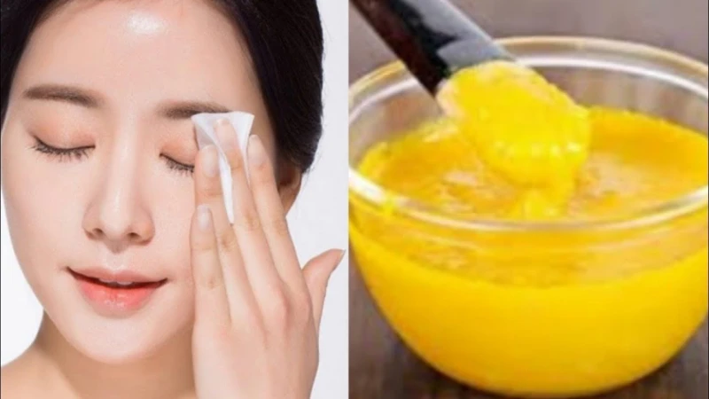 وصفة الكركم والنشا لتبيض البشرة والجسم وإزالة البقع والتصبغات من اول استعمالتعتبر طريقة عمل كريمات طبيعية في المنزل من النشا والكركم وبعض الإضافات الطبيعية والمرطبات من بين أفضل ما