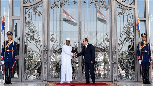 الرئيس السيسي يؤكد حرص مصر على دعم الأشقاء في تشادأكد الرئيس عبدالفتاح السيسي حرص مصر على تقديم الدعم الكامل للأشقاء في تشاد على كافة الأصعدة من خلال