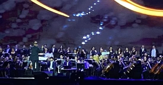 الفن - صعود نادر عباسى إلى مسرح العلمين وعزفه برفقة الفرقة قبل حفل ماجدة الرومىأفاق عربية الفن نتحدث اليوم حول صعود نادر عباسى إلى مسرح العلمين وعزفه