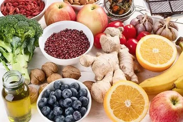 تعزيز المناعة في الشتاء: قائمة بأهم الفواكه للصحة القويةمع اقتراب موسم الشتاء، يصبح تعزيز المناعة أمرا حيويا للحفاظ على صحة جيدة ومقاومة الجسم