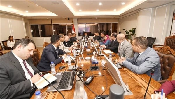 وزير الإسكان يتابع دور شركات التسويق العقاري في المشروعات السكنية بالمدن الجديدةعقد المهندس شريف الشربيني، وزير الإسكان والمرافق والمجتمعات