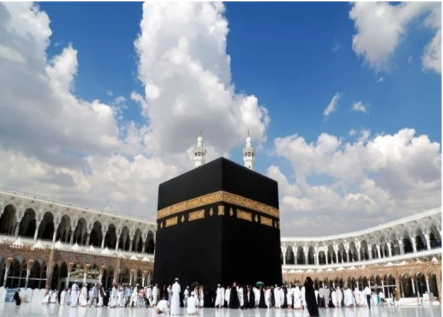 أهم 50 تفسير لحلم العمرة للمتزوجة لابن سيرين تفسير حلم العمرة للمتزوجة، يأمرنا الإسلام الشريف بأداء العمرة لمن استطاع ذلك، فزيارة البيت الحرام من