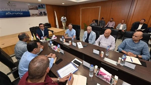 وزير الإسكان يتابع معدلات إنجاز المشروعات بمدينة العلمين الجديدة عقد المهندس شريف الشربيني، وزير الإسكان والمرافق والمجتمعات العمرانية، اجتماعا