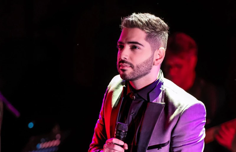 بالفيديو موري حاتم يطلق كلو خيال وسط إشادة كبيرة من الجمهور أطلق الفنان والمخرج اللبناني موري حاتم أغنية جديدة، بعنوان كلو خيال-لا لا لا، عبر قناته