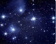 ما تفسير النجوم في المنام لابن سيرين والعصيمي؟ النجوم في المنام، إن رؤية النجم من الرؤى التي يتم تأويلها من ناحية التشبيه، وكذلك الكوكب والقمر