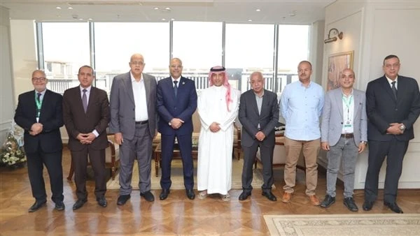 وزير العمل يشهد اجتماعا لتطوير الجامعة العمالية بمقر الوزارة بالعاصمة الإدارية الجديدةشهد محمد جبران وزير العمل اليوم السبت بمقر الوزارة بالعاصمة