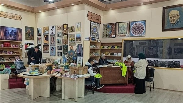 أمين البحوث الإسلامية يتفقد جناح الأزهر بمعرض الإسكندرية للكتاب تفقد الأمين العام لمجمع البحوث الإسلامية د. نظير عياد جناح الأزهر الشريف بمعرض