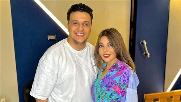 زن.. سميرة سعيد تتعاون مع مصطفى ناصر للمرة الرابعةتعاونت الفنانة سميرة سعيد مع الشاعر مصطفى ناصر للمرة الرابعة في أغنية زن، التي طرحتها منذ قليل عبر