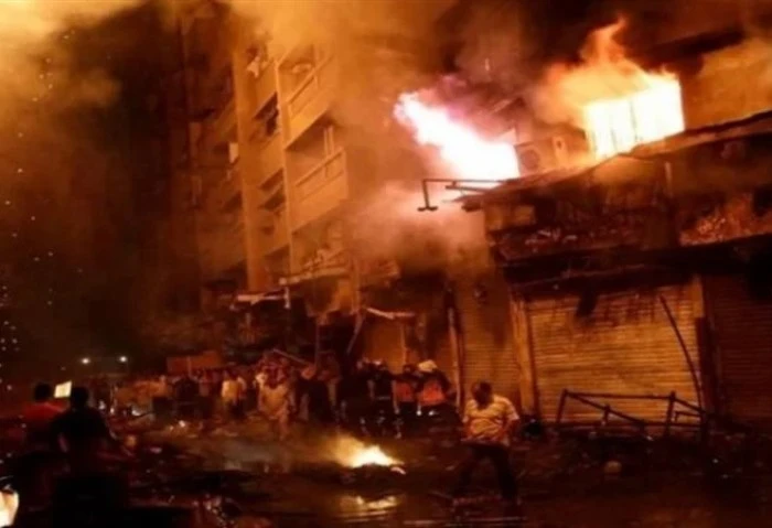 السيطرة على حريق مخزن العتبة بدون إصابات (فيديو وصور) نشب حريق هائل في مخزن أمام جراج العتبة بمنطقة الموسكي، ودفعت الإدارة العامة للحماية المدنية