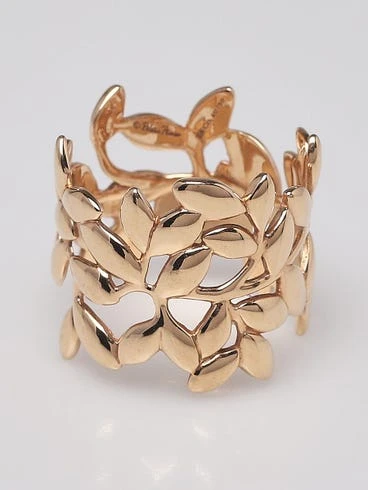 أساور ذهب عريضة.. تألقى بأحدث موديلات الأساورأحدث موديلات أساور الذهبتتمتع الأساور الذهب العريضة بمكانة مميزة في عالم المجوهرات، حيث تضيف لمسة جريئة