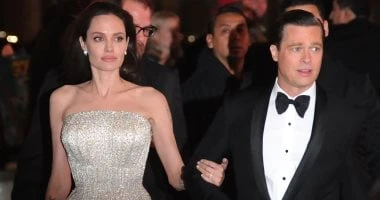 اعرف طلب أنجلينا جولي من براد بيت ل شفاء عائلتهم نفسيا تعرف على التالي اعرف طلب أنجلينا جولي من براد بيت ل شفاء عائلتهم نفسيا، طلبت النجمة العالمية