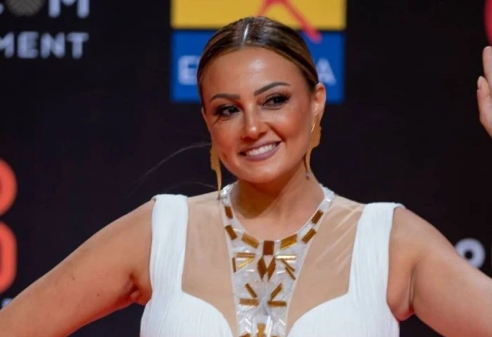 غدا حفل زفاف بشرى على نجل فنان كبير بدأت الفنانة بشرى الاستعداد للاحتفال بزفافها على خالد محمود حميدة، نجل الفنان الكبير محمود حميدة، غدا في حفل