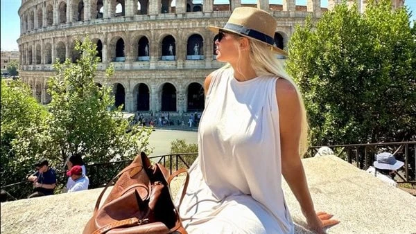 الإعلامية مي حلمى تثير الجدل بإطلالة من إيطاليا شاهدشاركت الاعلامية مى حلمى عبر صفحتها الرسمية علي موقع الصور والفيديوهات الشهير إنستجرام ، صورا لها