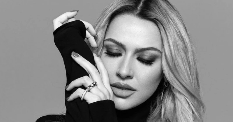 الفن و المشاهير: مرافق هاديسا يتعامل بعنف مع معجبها الطفل.. وحملة هجوم تطالها شاهد المقال التالي من صحافة لبنان عن مرافق هاديسا يتعامل بعنف مع معجبها