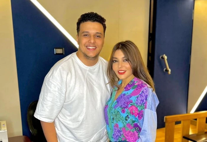 زن، سميرة سعيد تتعاون مع الشاعر مصطفى ناصر للمرة الرابعة في أغنية جديدة طرحت الفنانة سميرة سعيد، أحدث أعمالها الغنائية بعنوان زن، عبر موقع الفيديوهات