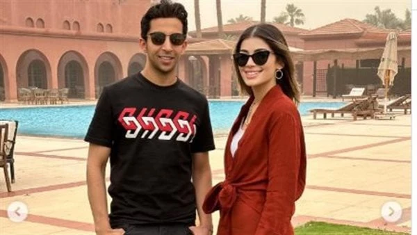 هشام جمال يكشف موعد خطوبته على ليلى أحمد زاهر كشف الفنان والمنتج هشام جمال عن موعد حفل خطوبته على الفنانة ليلى أحمد زاهر بشكل رسمى حيث أقيمت احتفالية