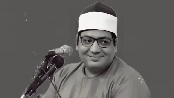 وفاة قارئ قرآن عقب عودته من عزاء في سوهاج.. يلقبه أهل قريته ب أحمد نعينع الصغير فجع أهالي إحدى القرى في محافظة سوهاج بوفاة قارئ القرآن الشاب، المعروف