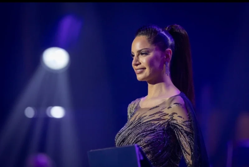 آمال ماهر وفؤاد عبدالواحد .. وليلة غنائية لا تنسى في عروس المصائف في ليلة طربية غنائية استثنائية ، أحيا النجمان آمال ماهر و فؤاد عبدالواحد ، اليوم