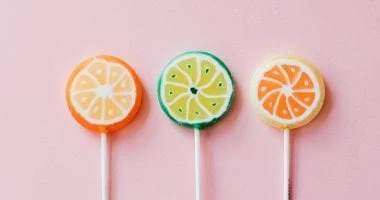 يوم حلوى المصاصة بأمريكا.. متى ظهرت لأول مرة وكيف تطورت؟ المرأة والمنوعات شاهد المقال التالي من صحافة مصر عن يوم حلوى المصاصة بأمريكا متى ظهرت لأول مرة وكيف تطورت؟، المصاصة من قطع 