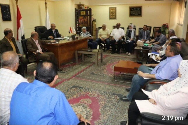 لمواجهة الكثافة الطلابية.. مدير تعليم القاهرة يلتقي ب مديري عموم الإداراتمدير تعليم القاهرة يلتقي ب مديري عموم الإداراتنادية جودةواصل أيمن موسى وكيل