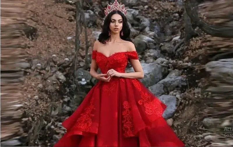 ما هو تفسير الفستان الأحمر في المنام لابن سيرين؟ ما هو تفسير الفستان الأحمر في المنام لابن سيرين؟ لها دلالات عديدة ومختلفة، قد تتعلق بالجانب العاطفي للرائي أو الشق المعنوي ويصف بعض