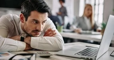 لو حاسس بالملل.. كيف تجد السعادة والشغف في وظيفتك؟ المرأة والمنوعات شاهد المقال التالي من صحافة مصر عن لو حاسس بالملل كيف تجد السعادة والشغف في وظيفتك؟، جميعنا يسعى للحصول على وظيف