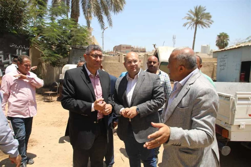 محافظ الجيزة يتفقد الوحدة المحلية بأبو رواش للوقوف على انتظام العمل وكفاءة المعدات تفقد المهندس عادل النجار محافظ الجيزة، اليوم الإثنين، الوحدة