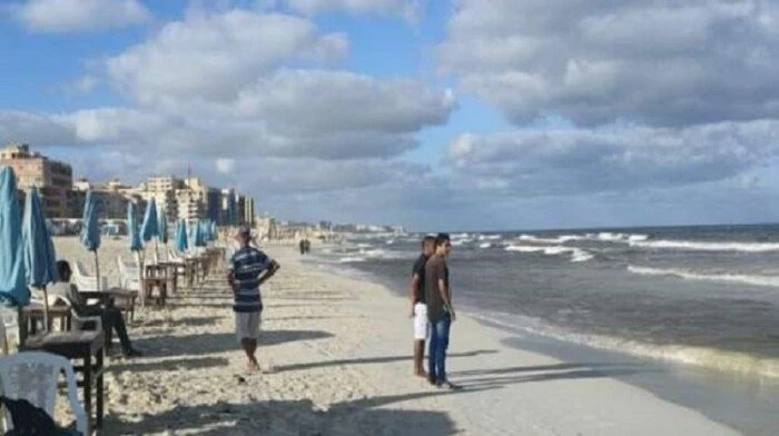 بسبب اضطراب حركة الملاحة.. منع السباحة في شواطئ مطروح ودمياط وبورسعيدتشهد شواطئ البحر المتوسط، حالة من اضطراب الملاحة البحرية اليوم السبت 27 يوليو،