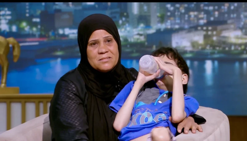 الطفلين العباقرة ادم ويامن والزوجة الوفية نجلاء وكريم الذي لا يأكل ولا يشرب في واحد من الناس .. الليلةفي حلقة خاصة من برنامج واحد من الناس في العاشرة مساء اليوم الاحد علي شاشة الحي