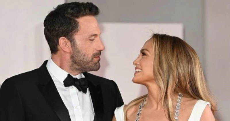 جينيفر لوبيز وبن أفليك يتراجعا عن قرار الإنفصال .. تفاصيل تكشف للمرة الأولى تعرف على التالي جينيفر لوبيز وبن أفليك يتراجعا عن قرار الإنفصال .. تفاصيل