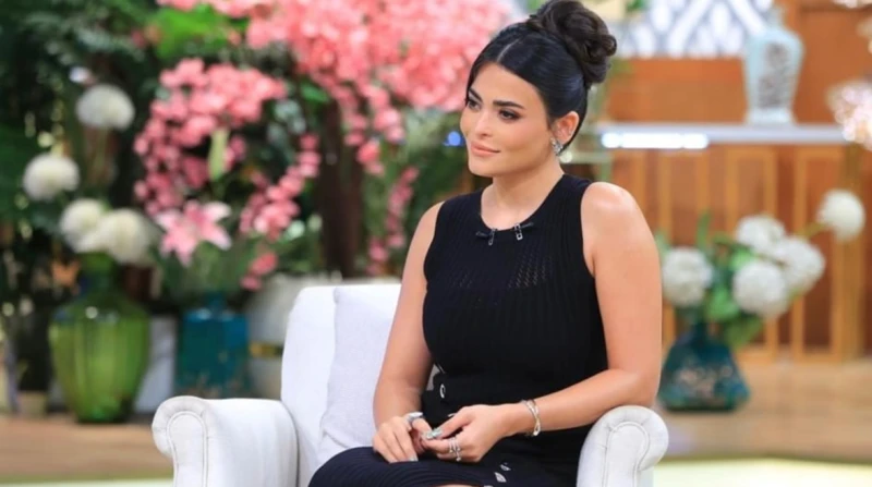 أسماء جلال: حبيت من طرف واحد ومكنش عاوزني.. وبكيت بسبب مخرج كشفت الفنانة أسماء جلال، بعض الأسرار عن حياتها الشخصية، خلال لقائها في برنامج معكم منى