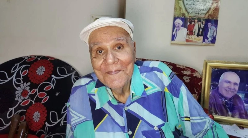 ابن نعيم عيسى بطل ريا وسكينة: المخرجون يتجاهلونه ويصور نفسه بالموبايل (خاص) كشف سامي نعيم، نجل الفنان نعيم عيسى، أحد الأبطال البارزين في مسرحية ريا