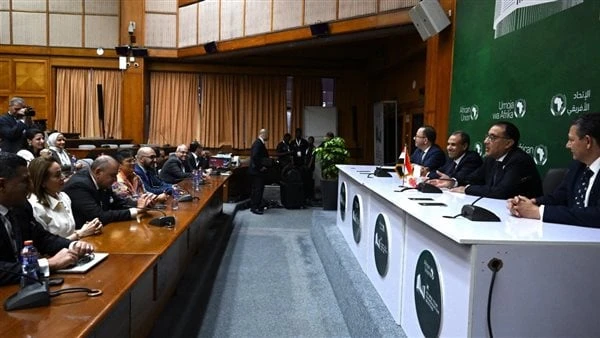 رئيس الوزراء يلتقي عددا من المصريين العاملين في مؤسسات الاتحاد الأفريقيالتقى الدكتور مصطفى مدبولي، رئيس مجلس الوزراء، عددا من المصريين العاملين في