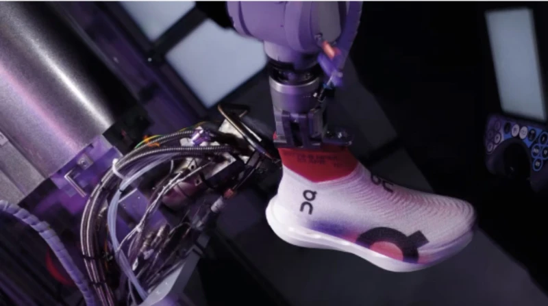 ابتكار أحذية بتقنية الرذاذ في أولمبياد باريس.. ما القصة؟ دخلت العلامة التجارية السويسرية للملابس الرياضية ، عالم الأحذية الرياضية بابتكار ثوري، حيث