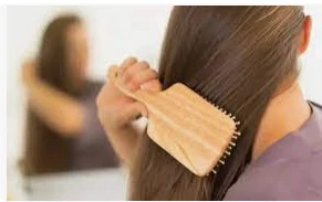 تعرف على تفسير حلم مشط الشعر لابن سيرين تعرف على تفسير حلم مشط الشعر لابن سيرين تمشيط الشعر من العادات التي يفعلها الإنسان بشكل يومي فهي أمر طبيعي