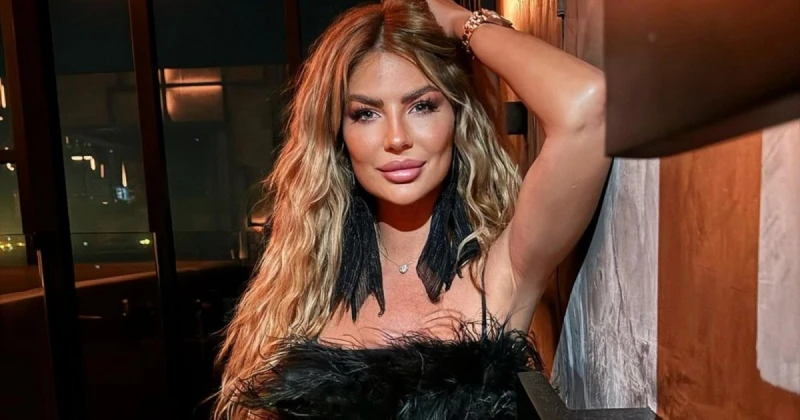 ساندرا رزق تقضي وقت رائع مع إبنتها نور في سماء موناكو.. وسعر خيالي لإطلالتها تعرف على التالي ساندرا رزق تقضي وقت رائع مع إبنتها نور في سماء موناكو..