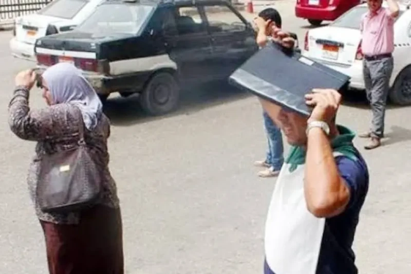 الأرصاد: طقس اليوم شديد الحرارة والعظمى تصل ل43 درجةأعلنت الهيئة العامة للأرصاد الجوية حالة الطقس في مصر اليوم، حيث تسود أجواء ساخنة جدا خلال النهار، وتصل درجة الحرارة العظمى إلى 3