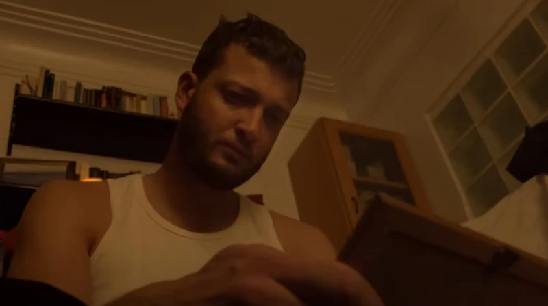 مروان موسى يروي تفاصيل اكتئابه بعد وفاة والدته في عامل إيه طرح مؤدي الراب مروان موسى، أمس، فيديو كليب أغنيته جديدة بعنوان عامل إيه، والتي نجحت في