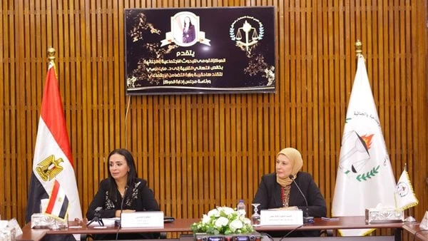 وزير التضامن: المركز القومي للبحوث الاجتماعية سيقوم بإجراء تحليل شامل لاحتياجات الوزارةالتقت الدكتورة مايا مرسي وزيرة التضامن الاجتماعي ورئيس مجلس