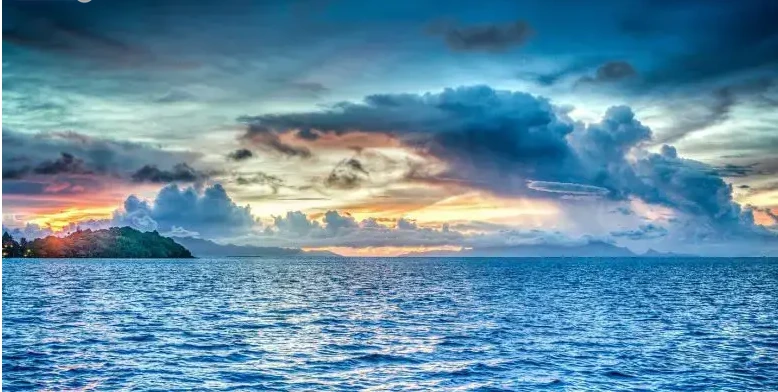 ما هو تفسير البحر في المنام لابن سيرين وكبار العلماء؟ ما هو تفسير البحر في المنام لابن سيرين وكبار العلماء؟ له العديد من الرموز الإيجابية طالما شاهده