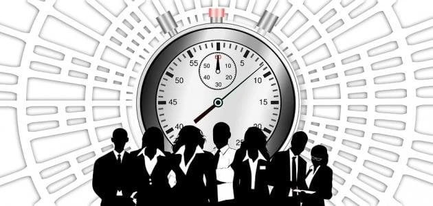 أفضل طرق استثمار الوقت خلال أجازة الصيف.. دليلك ل تطوير مهاراتك وتنمية قدراتك يعاني غالبية الشباب من سوء استغلال أوقات الفراغ خاصة في أجازة الصيف،