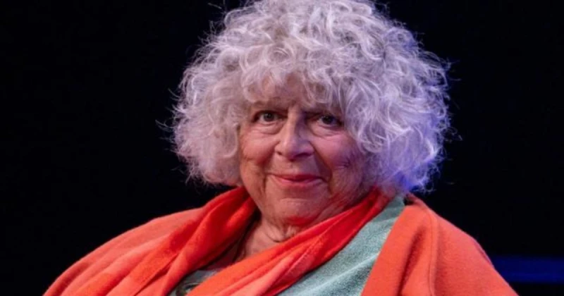 الفن و المشاهير: ميريام مارغوليس قد تعلن إفلاسها .. وحقيقة إمكانية إصابتها بالشلل شاهد المقال التالي من صحافة لبنان عن ميريام مارغوليس قد تعلن