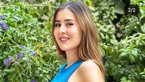 أحمر جريء.. عائشة بن أحمد تشعل السوشيال ميديا بصورها شاركت الفنانة عائشة بن أحمد، متابعيها صور جديدة لها عبر حسابها الشخصي على موقع تبادل الصور