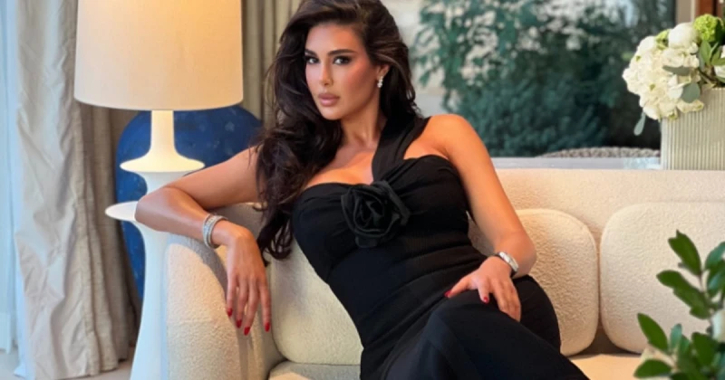 الفن و المشاهير: ياسمين صبري تتألق و تبرز جمالها بفستان رائع مكشف الظهر.. إليكم سعر حقيبة يدها المرتفع شاهد المقال التالي من صحافة لبنان عن ياسمين